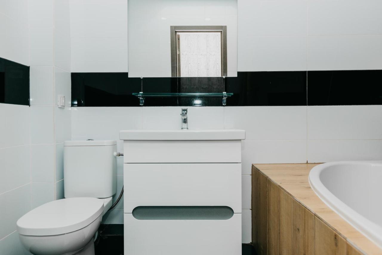 Luxury Apartment Sumy Exterior photo